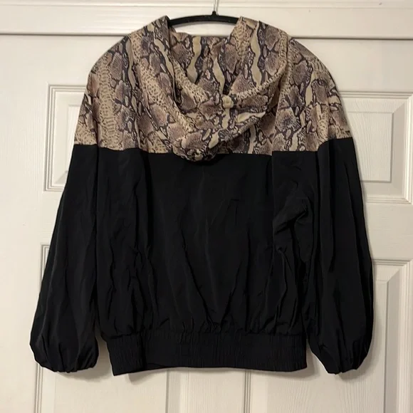 The Label Jacket - Picture 4 of 5